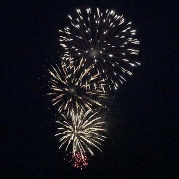 Meet your Posher, Justine - Picture 1 of 1